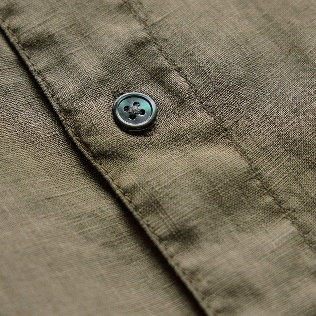 Chemise en lin léger – Pigment vert olive clair