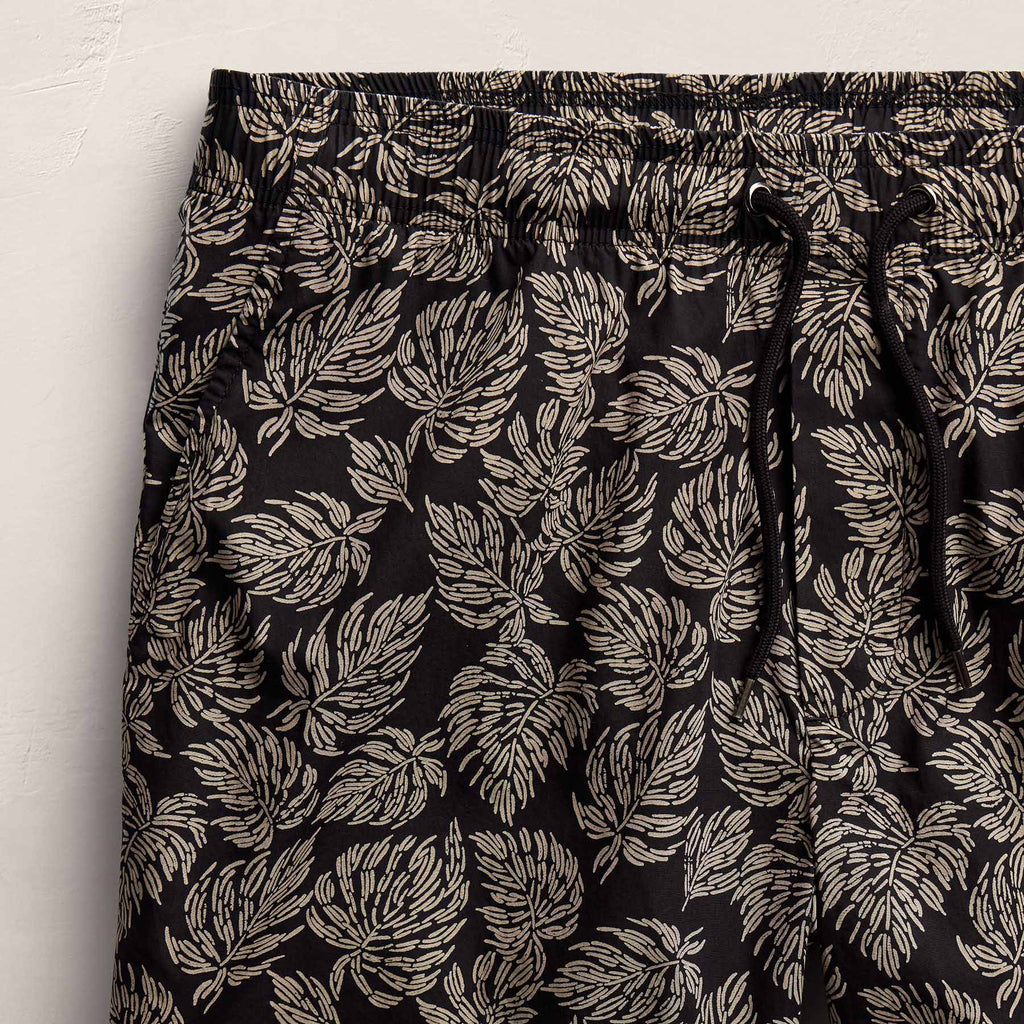 Short imprimé palmiers – Pigment noir/pierre