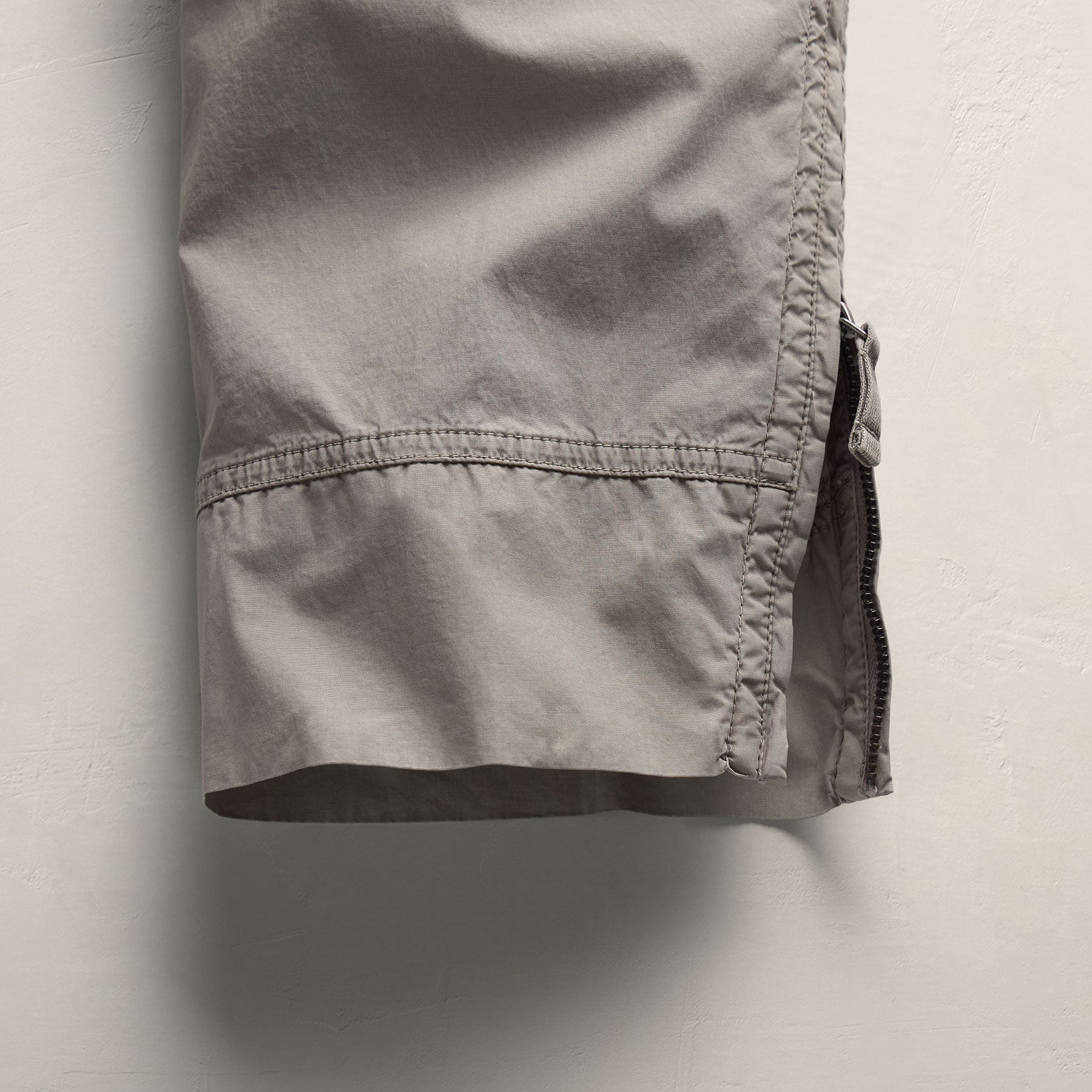 Pantalon cargo en popeline Parachute - Pigment Fog
