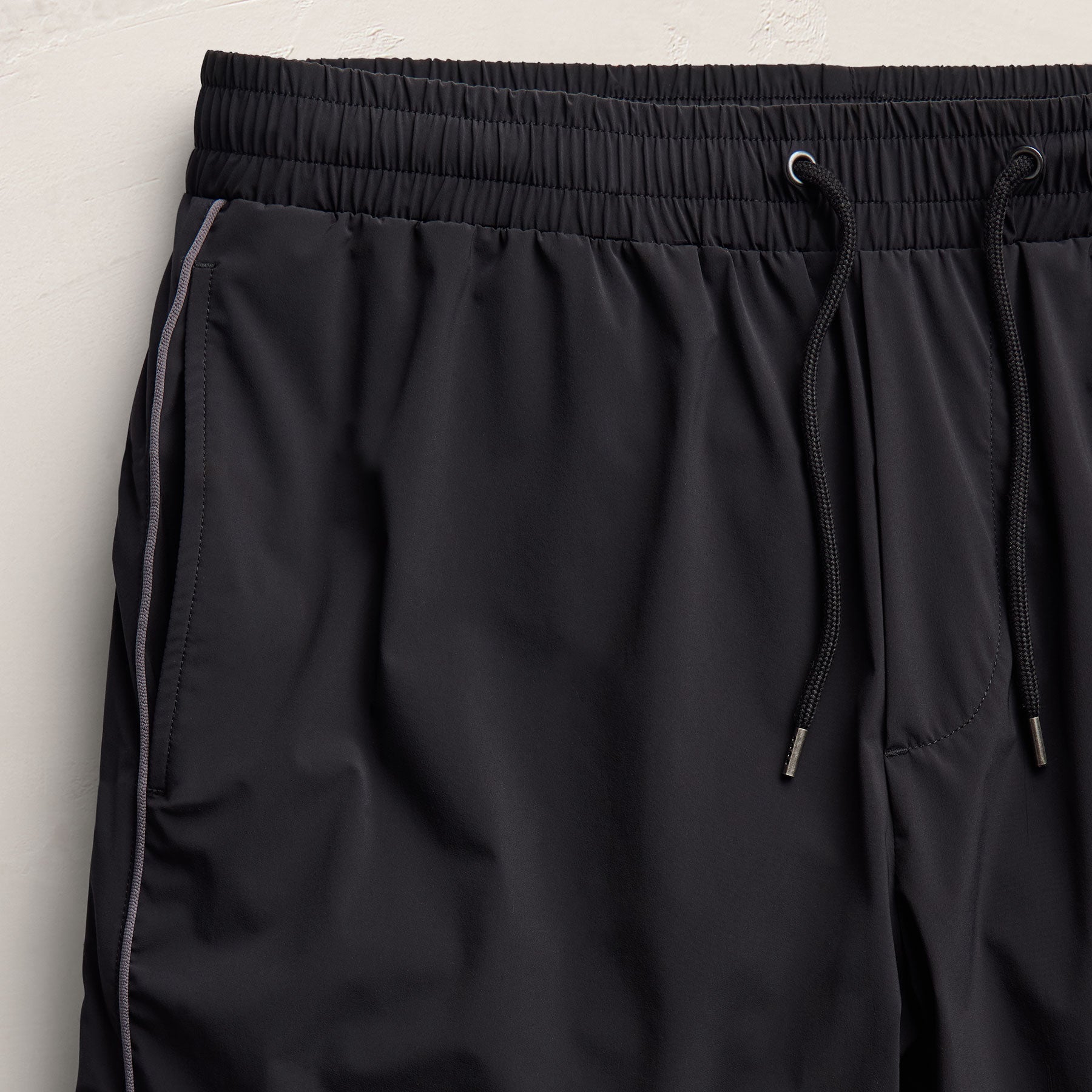 Contrast Piped Boardshort - Black/Carbon
