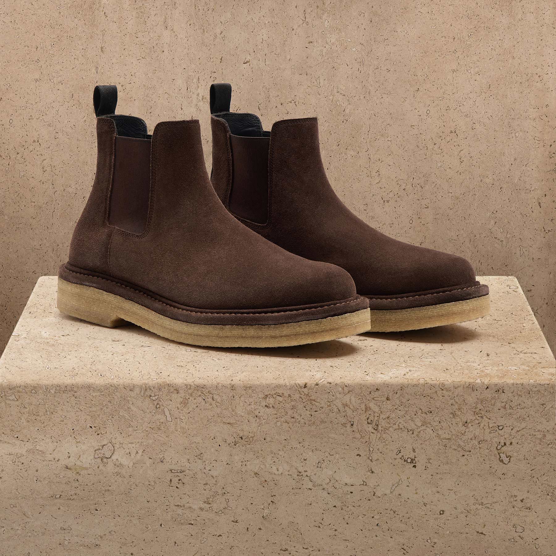 Boots Chelsea en daim pour homme - Café